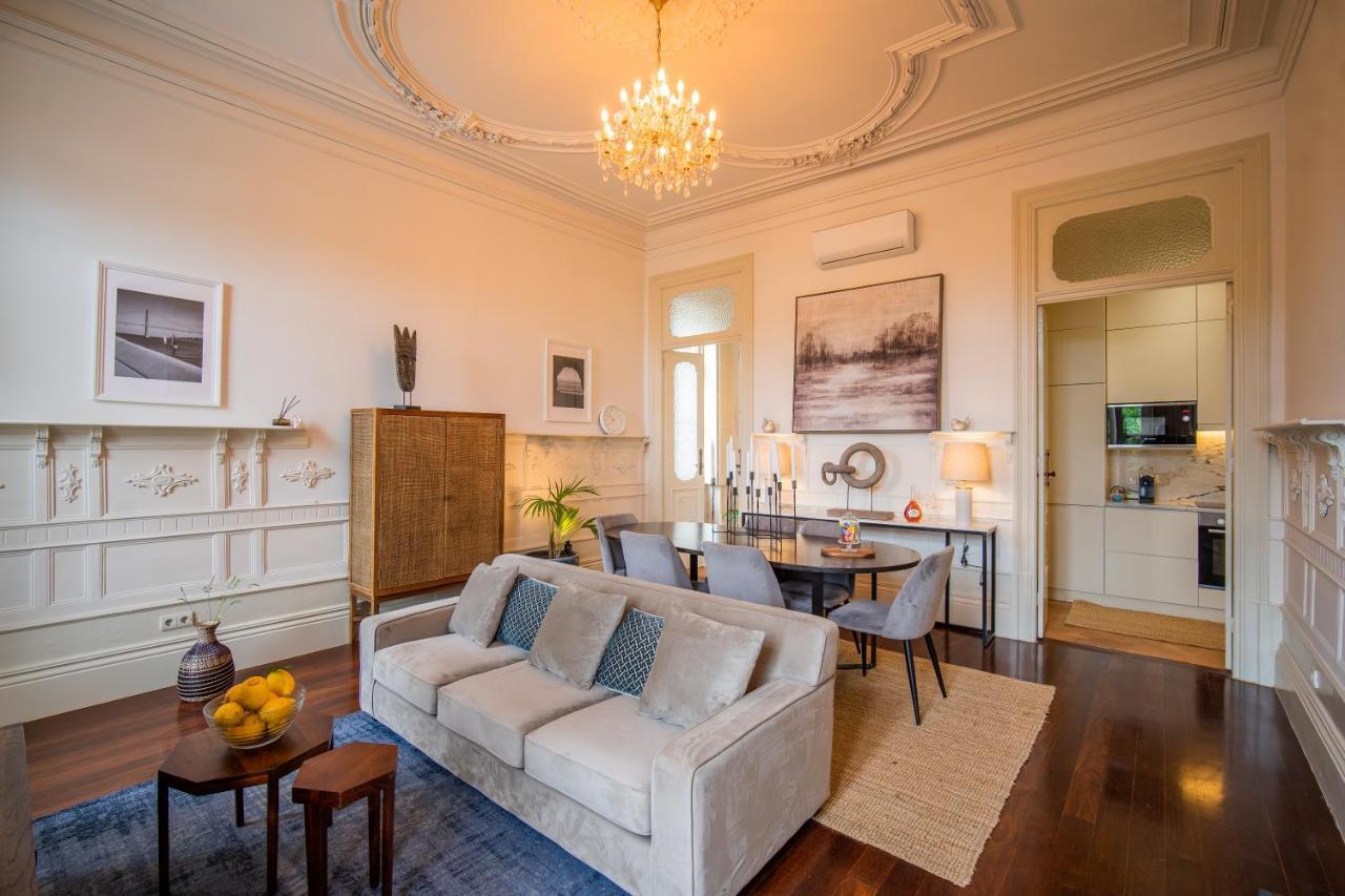 Paraiso Garden Suite--- Spacious & Downtown Porto Exterior foto